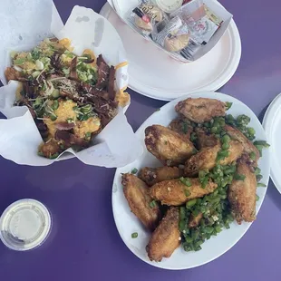 Sa-salt-n-pepa wingzzzzz and cheesy totties