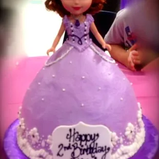 This picture DOES NOT even do this cake justice!!  This was the larger of the two made.