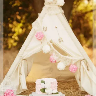 beautiful ruffle cake in pink!