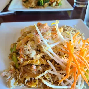 Closer look at the Crab Phad Thai.