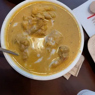 Chicken with a curry sauce