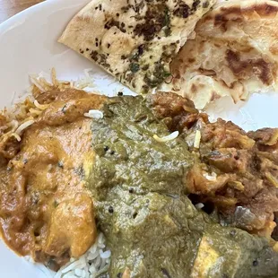 Chicken kurma, saag paneer, aloo gobhi, green Chile naan, paratha.