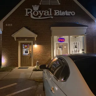 Royal Bistro