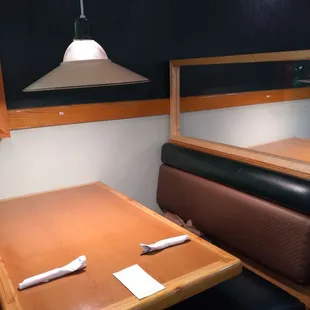 Royal Buffet taking customers welfare into consideration, partitions between booths!