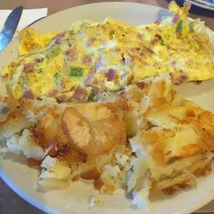 My breakfast : Denver omellete... So Good ang huge..