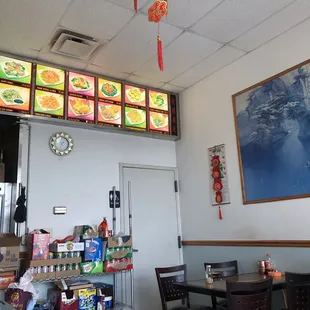 the inside of a chinese restaurant
