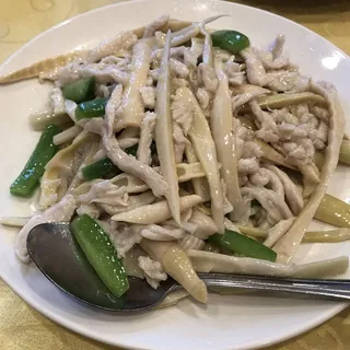 J02. Shredded Chicken and Bamboo Shoots