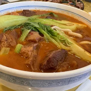 M04. Szechuan Braised Beef Noodle Soup
