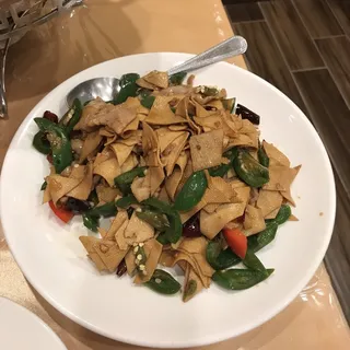 D06. Dried Bean Curd and Pork with Chili Pepper