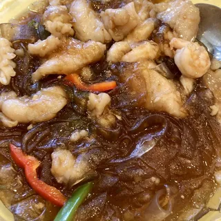 D08. Sauteed Tossed Mung Bean Flat Noodles with 3 Seafood Delicacies