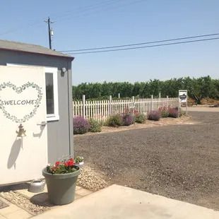 Our friendly entrance to the berry cottage welcomes you every day!