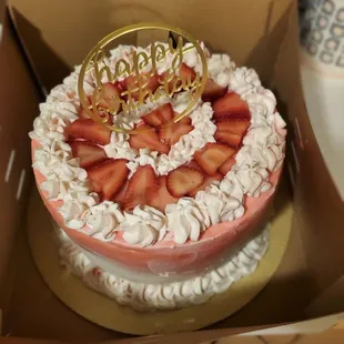 Strawberry cheeseCAKE.