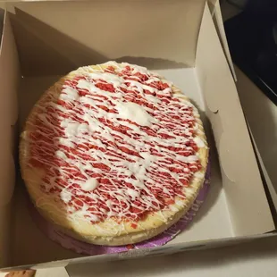 Strawberry crunch cheesecake