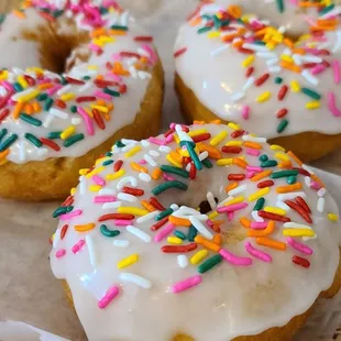 Soft anf fluffy &apos;Vanilla Cake With Sprinkles.&apos;
