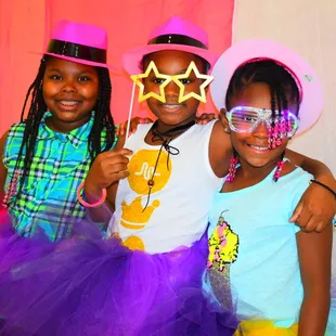 PHOTO BOOTH PROPS AND PICS