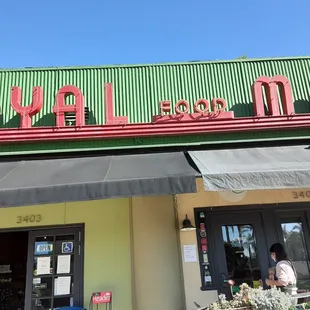 Just a reminder of great place to eat and shop for unique foods.