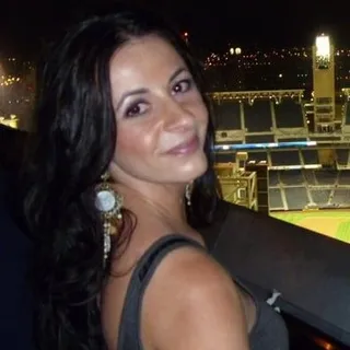 Izabela R.