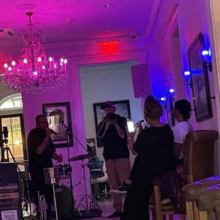 The Royal Frenchman had wonderful music every night of our stay. Don't miss this place.