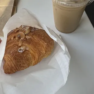 The almond croissant that I ordered that had hardly any almonds. It was less than mediocre.
