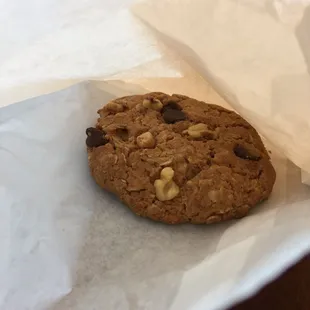 12.10.17 vegan chocolate chip cookie