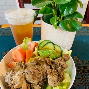 Chicken mixed salad with extra chicken and the peach lemonade iced tea refresher. It so delicious and the ice tea very refreshing.