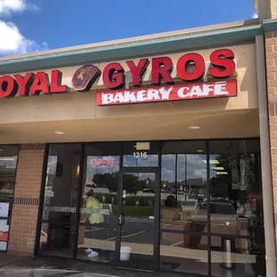 the front entrance of a restaurant