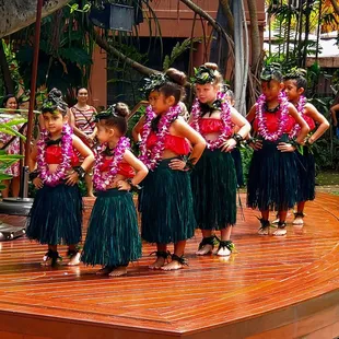 Keiki hula show