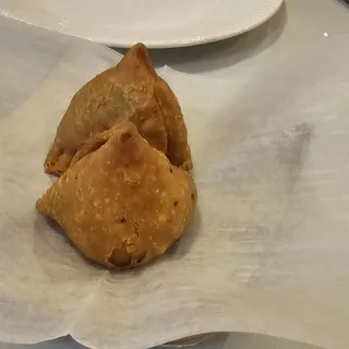 2 Piece Meat Samosas