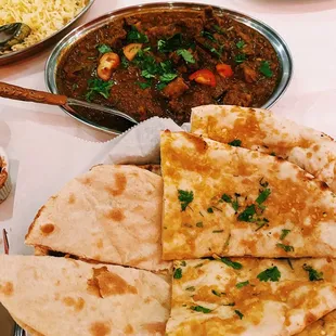 Garlic Naan Lamb Vindaloo