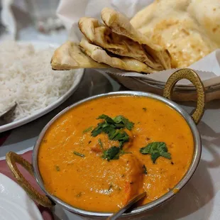 Chicken Tikka Masala which came with both rice and naan