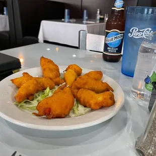 8 pieces of Chicken Pakora were good.