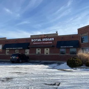 the outside of the restaurant