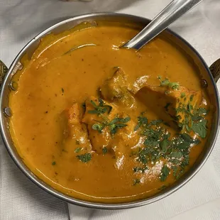 Chicken Tikka Masala med heat- lots of sauce and tandoori chicken pieces added extra flavor. Delicious but should have asked for spicy.