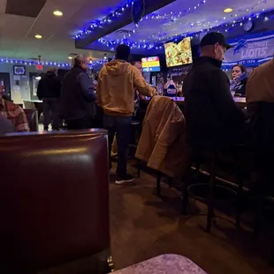 Nice group of regulars on a Friday night.