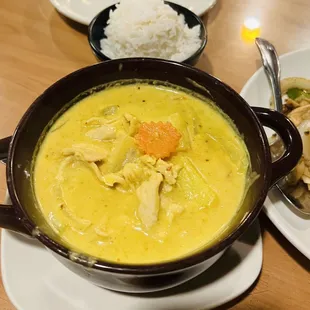 Yellow curry w/chicken. Level 4 spice. Definitely spicy!