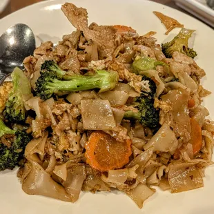 Pad See Ew with Chicken