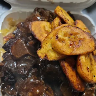 Oxtail and Fried Plantain