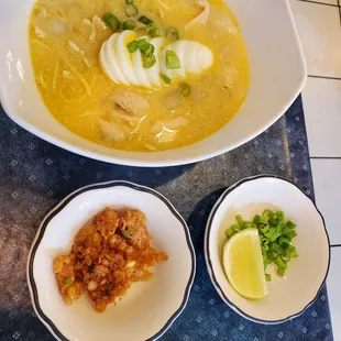 Ohn-No Sauk Kwe - coconut chicken soup