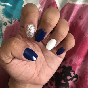 Very happy with my gel/acrylic nails.