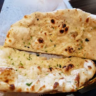 Garlic naan