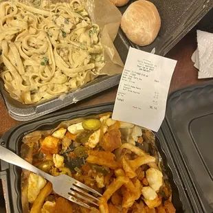 Buffalo chicken poutine