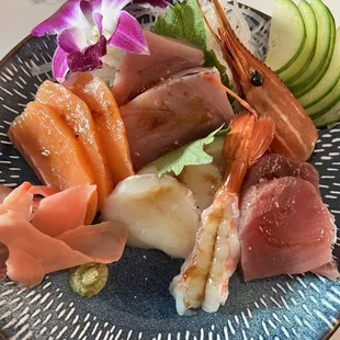 Assorted sashimi