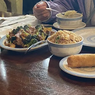 Combination Dinner: Beef with Broccoli