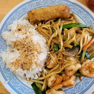 Shrimp lo-mein egg roll,steamed rice lunch portion.