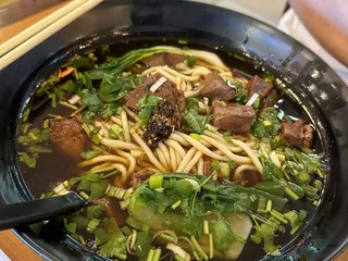  Noodles & Baos