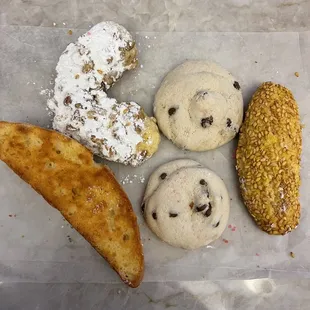 DELICIOUS Italian Cookies @ Royal Pastry