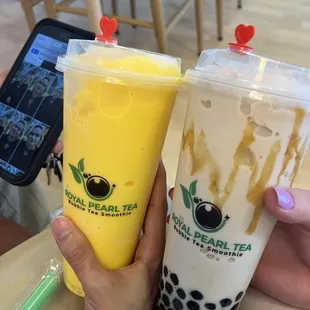 Mango Slush &amp; Caramel Latte Milkshake w/ Boba