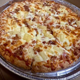 Gluten free pizza With pineapple and bacon