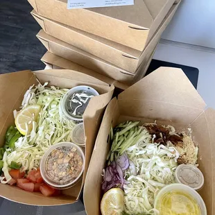 Our to-go orders : 5 tea leaf salads &amp; 1 mango salad.