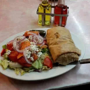 Spinach pie with Greek salad